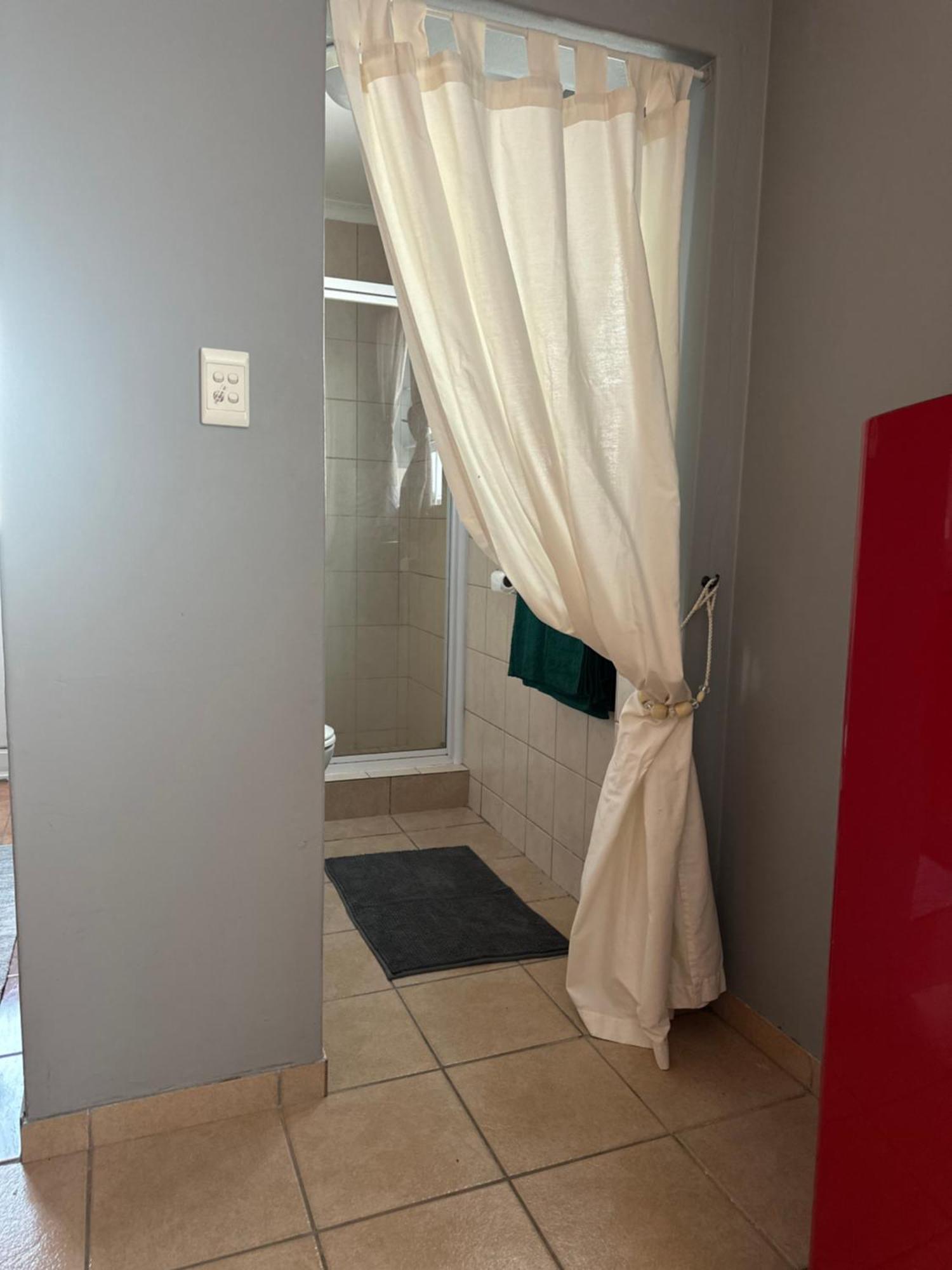 Chezbelle, Self-catering 2 Sleeper In Constantia With Self Check-in Apartment